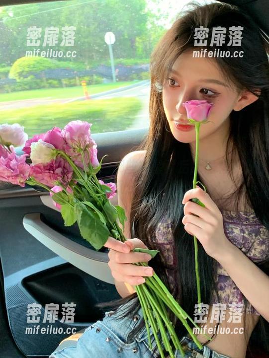想知道哪些明星背后的黑料？快来51吃瓜分享八卦吧！