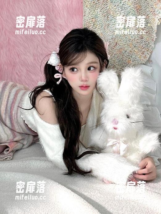 一边咬着零食，一边在安卓上逛58吃瓜网，我的人生太完美了！