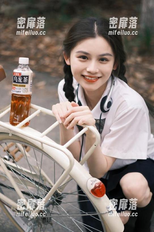 二维码，只是个借口？快下载“718sx娱乐”，想吃啥都在这！