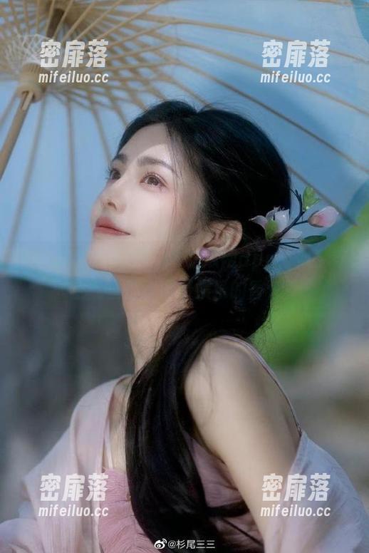 用718吃瓜网app，似乎连空气里都弥漫着娱乐的香气？