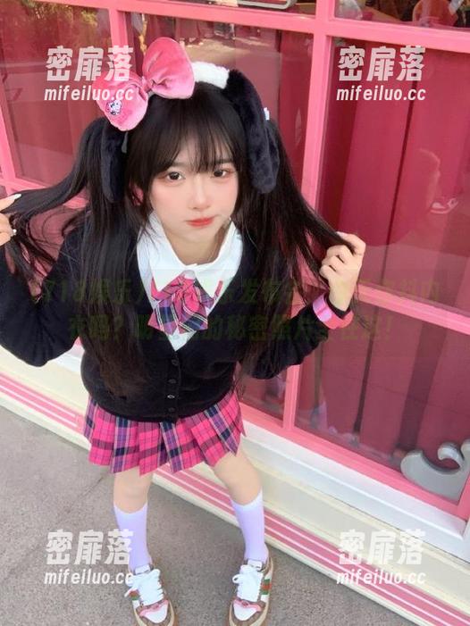 718娱乐发布会：今天你抖内衣吗？明星们的秘密照片全在这！