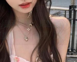 翻遍网页，竟然在www,91cg里找到真爱...哦不，是八卦！