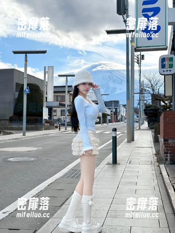 连接新奇，91吃瓜网让你勾勒出一幅热闹的吃瓜图，绝对不能错过！
