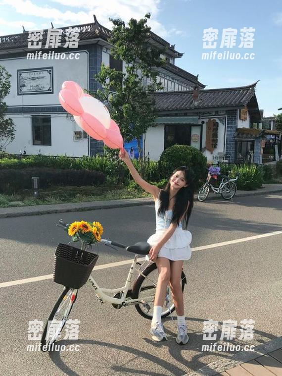 98吃瓜网 下载98吃瓜网,感受瓜圈的真谛,边吃边侃才是正经事!