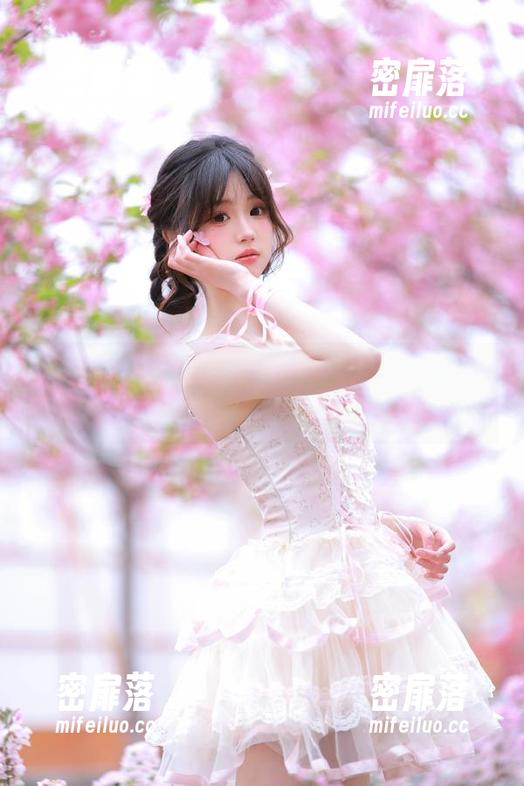 九一吃瓜：传送门不小心打开了，网友们都要进来看看！