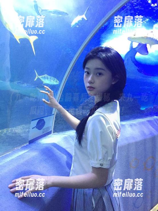 台前幕后全揭秘，来九一吃瓜网，享受免费吃瓜的乐趣！