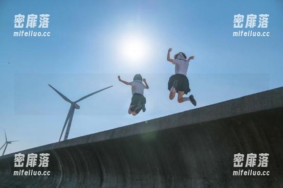 导航到“五一吃瓜”官网网页版：吃瓜也能丧失方向感？