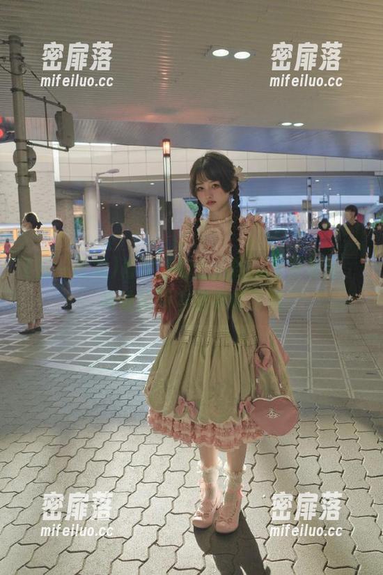 再次重磅五一吃瓜首页更新，听说新版本里有惊喜哦