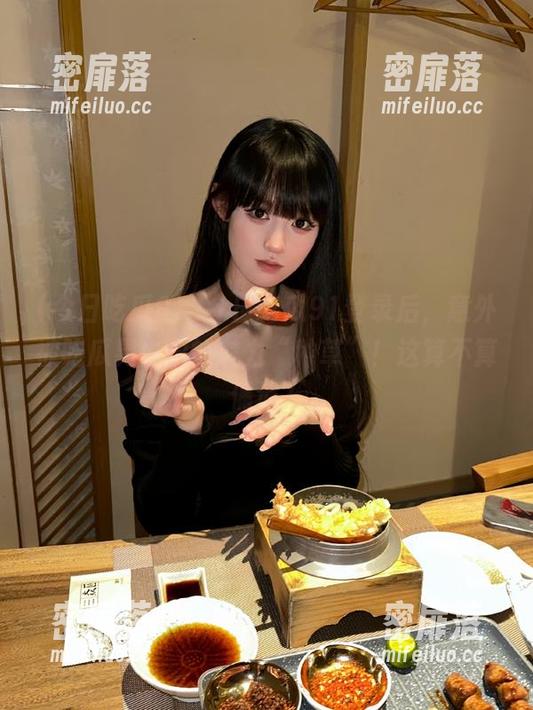 今日吃瓜91 今日吃瓜91登录后,意外被吃瓜男生们的魅力“种草”!这算不算偶遇?
