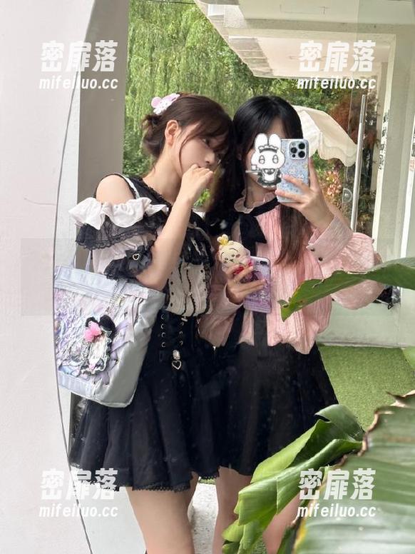 苹果版免费吃瓜网：让你躺着也能知道别人家的八卦宁静似海！