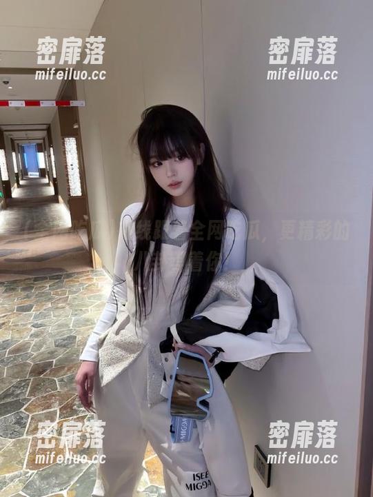 在线跟着全网吃瓜，更精彩的八卦等着你！