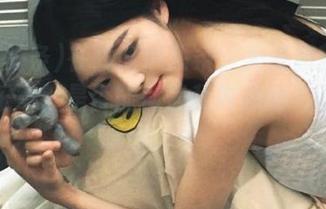 在线吃瓜头条：大张旗鼓奏响八卦乐章，是否能掩盖我内心的“吃干抹净”？