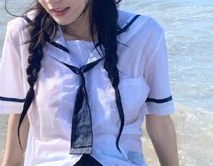 ccggbet吃瓜网首页：各种瓜摆在那里，随便挑，到底要不要再多加一点小料呢？