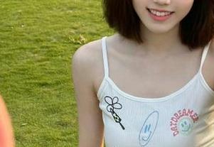 www.51cg.fun吃瓜网视频直播：吃瓜群众的八卦精神何其旺盛，果然是“视频”也挡不住！