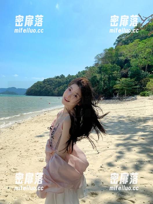 吃瓜网 这吃瓜网简直是“永不迷路”的黑料迷宫,越看越想知道下一位主角是谁!咦,有点上瘾了啦!