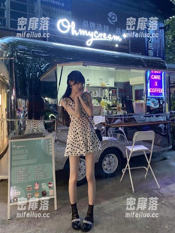 别光盯着手机，听听“我要吃瓜”app里那些最新爆料吧！