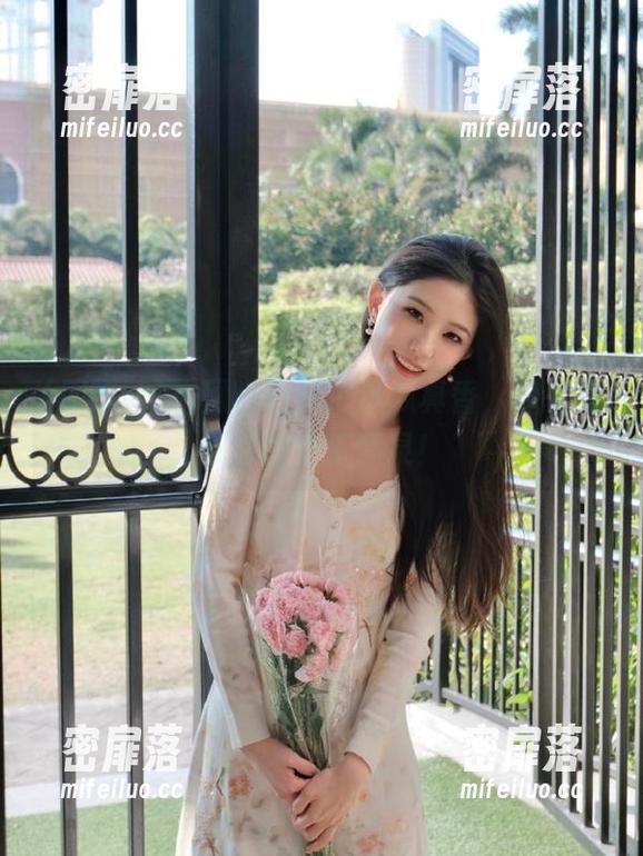 网曝吃瓜：这瓜真香，快来收藏你的快乐源泉！