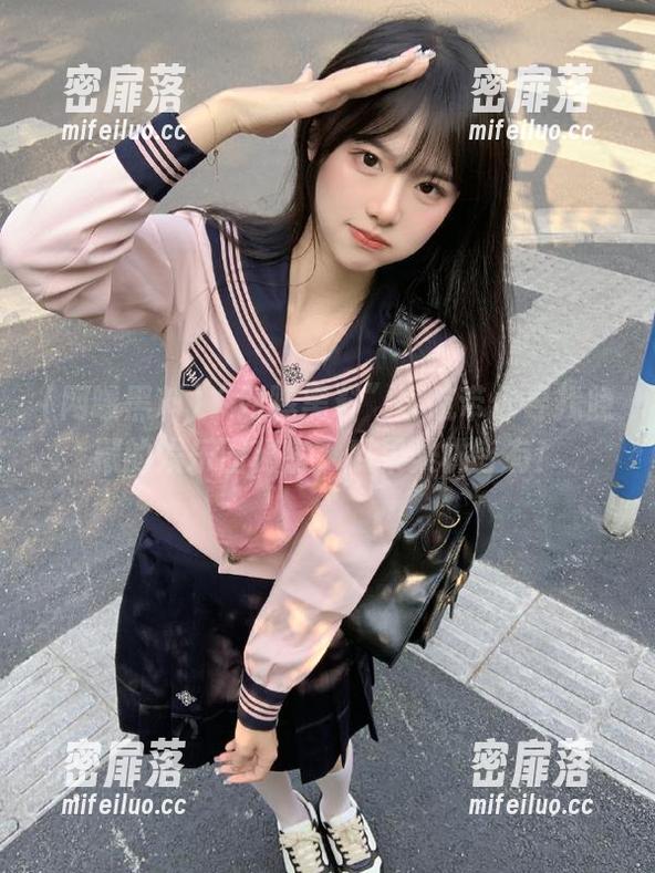 “网曝黑料”导航带你寻找隐藏的娱乐圈秘密，瓜果梨桃皆有！