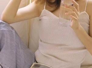 亲测好用的最新黑料吃瓜网址，助你成为朋友圈里的“吃瓜王”！