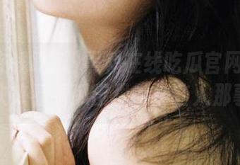 黑料在线吃瓜官网再次上线，快来看看瓜田里的那些人那事儿！