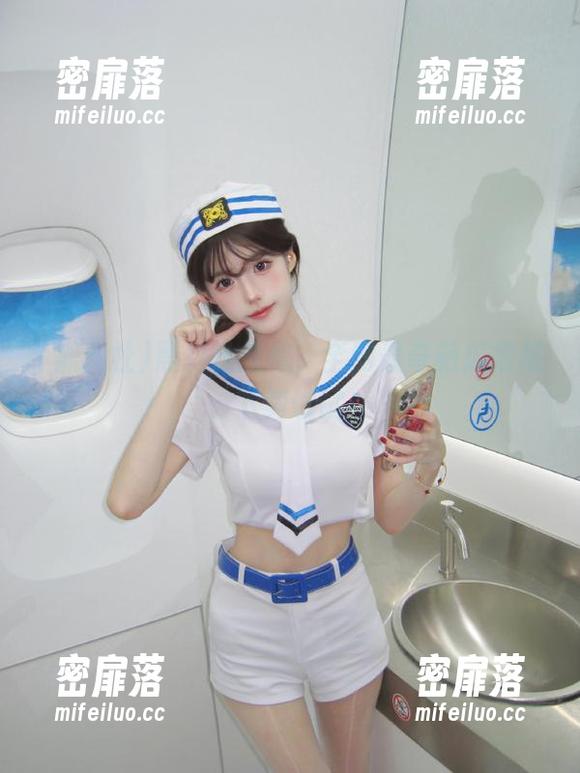 黑料社发布，全网最奇葩瓜情报，下载试试！