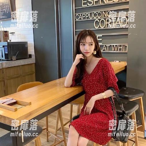 黑料网 你还在等什么?赶紧下载黑料网,在线掌握吃瓜新技能~