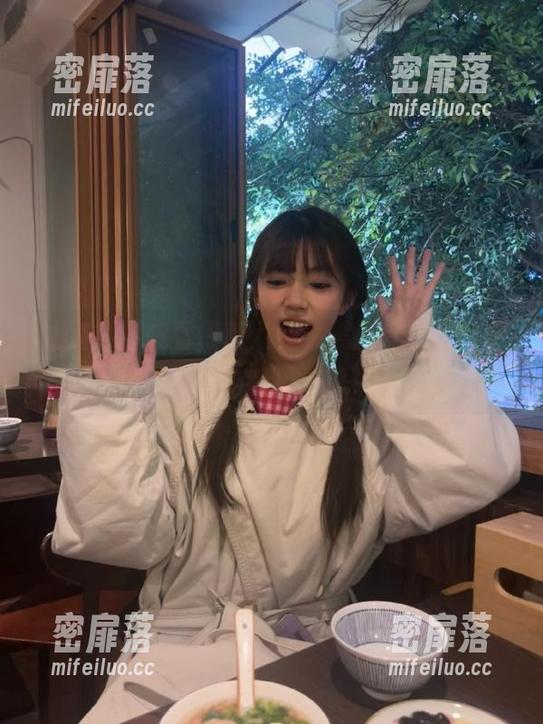 黑料网 想看最新八卦?黑料网首页,开启你的吃瓜之旅!