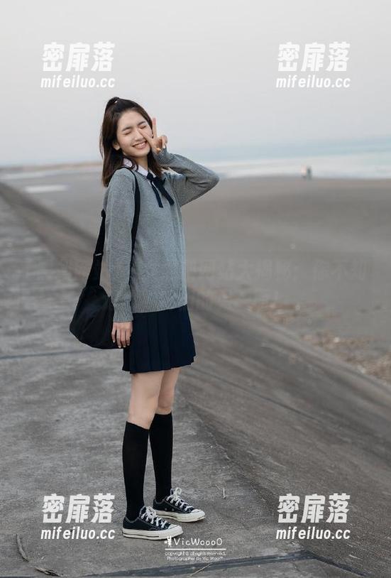 美女黑料网站大揭秘：你不知道的，她们的另一面！