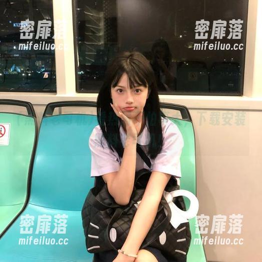看热闹不怕事大，下载安装黑料老司机！